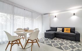 Comtal Homey Apartments
